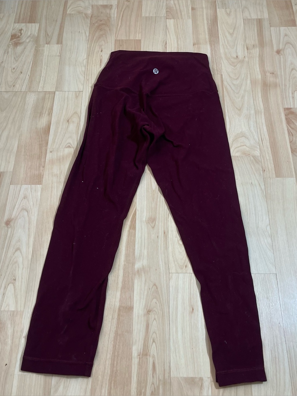 Lululemon Womens Maroon Cropped Leggings Size 2